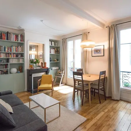 Quiet Apt Near Montmartre Apartment